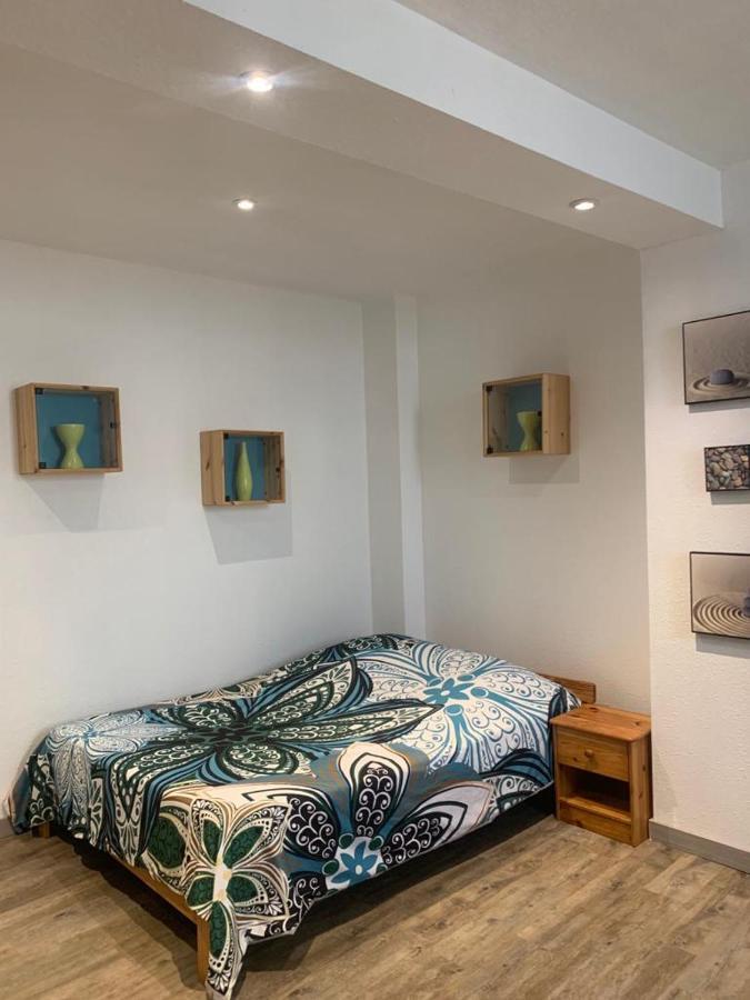 Studio 24M2 Intra-Muros Aviñón Habitación foto